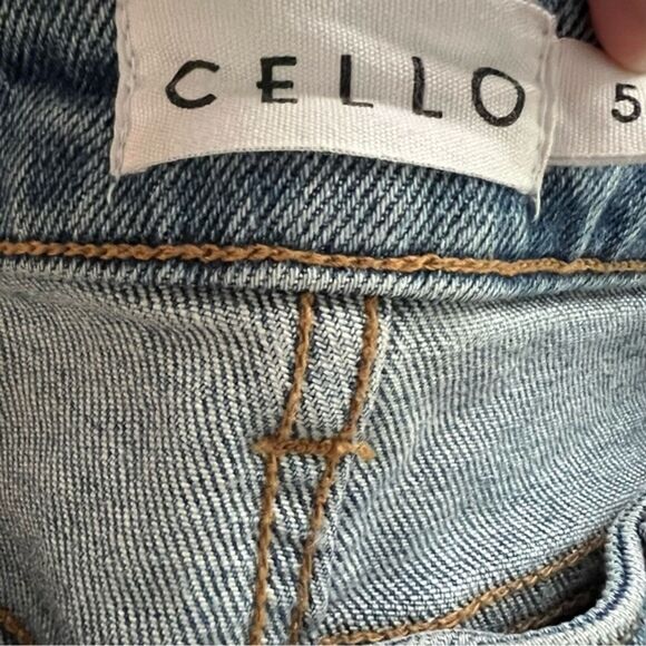 Cello Distressed Raw Hem Jeans Size 5 - Picture 3 of 11